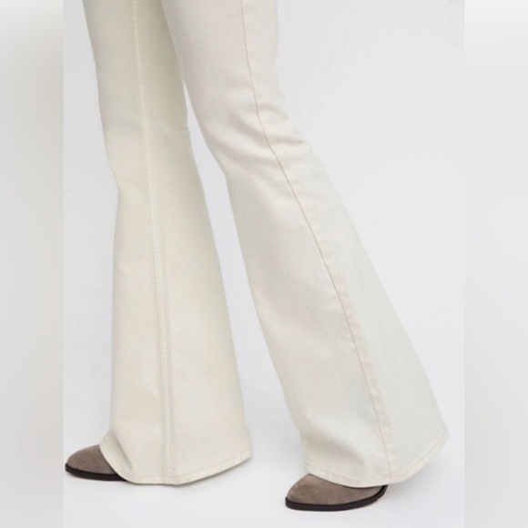 NWT Free People Penny Pull on Flare Jeans ~ White~ size 32 🤍 - Picture 7 of 15